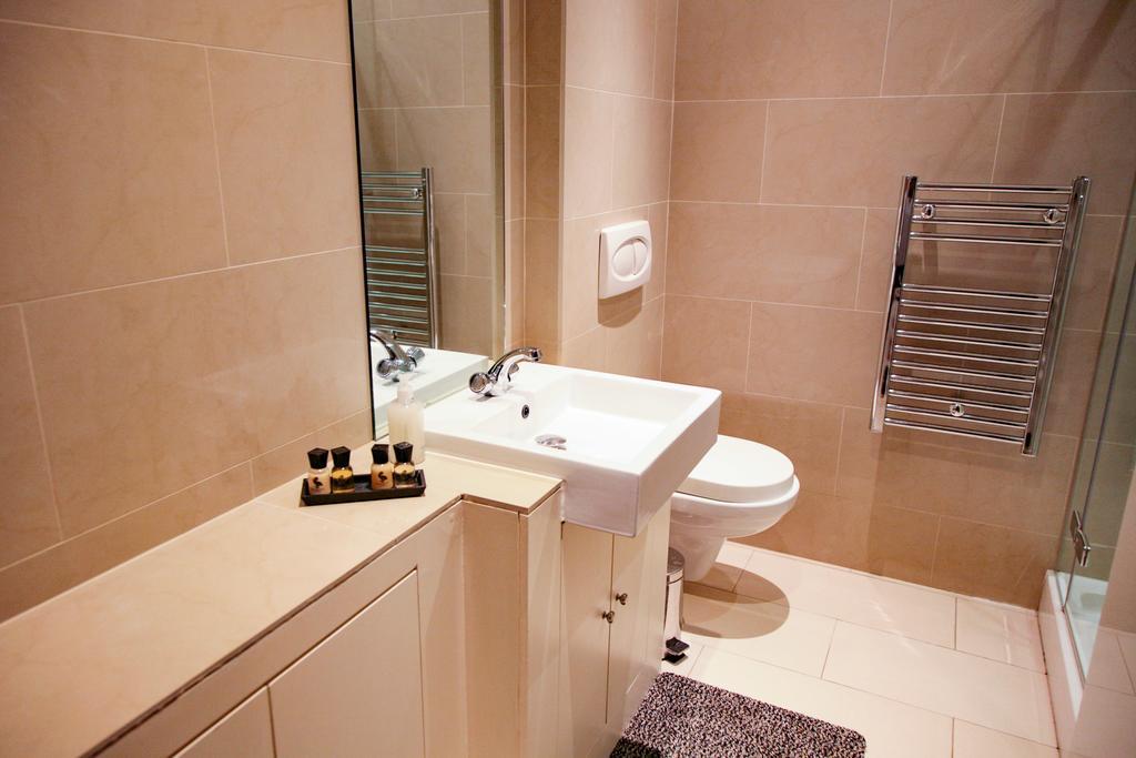 Club Living - Barbican Apartments London Bilik gambar